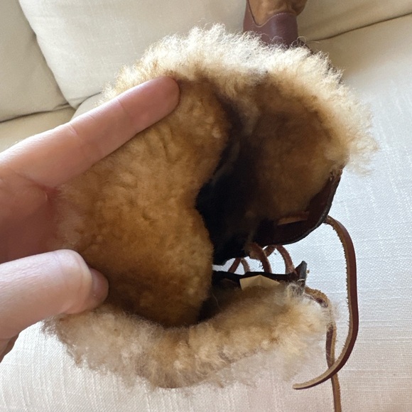 Børn Handcrafted Shearling-Lined Leather Boots — Women’s Size 8 - Picture 8 of 11